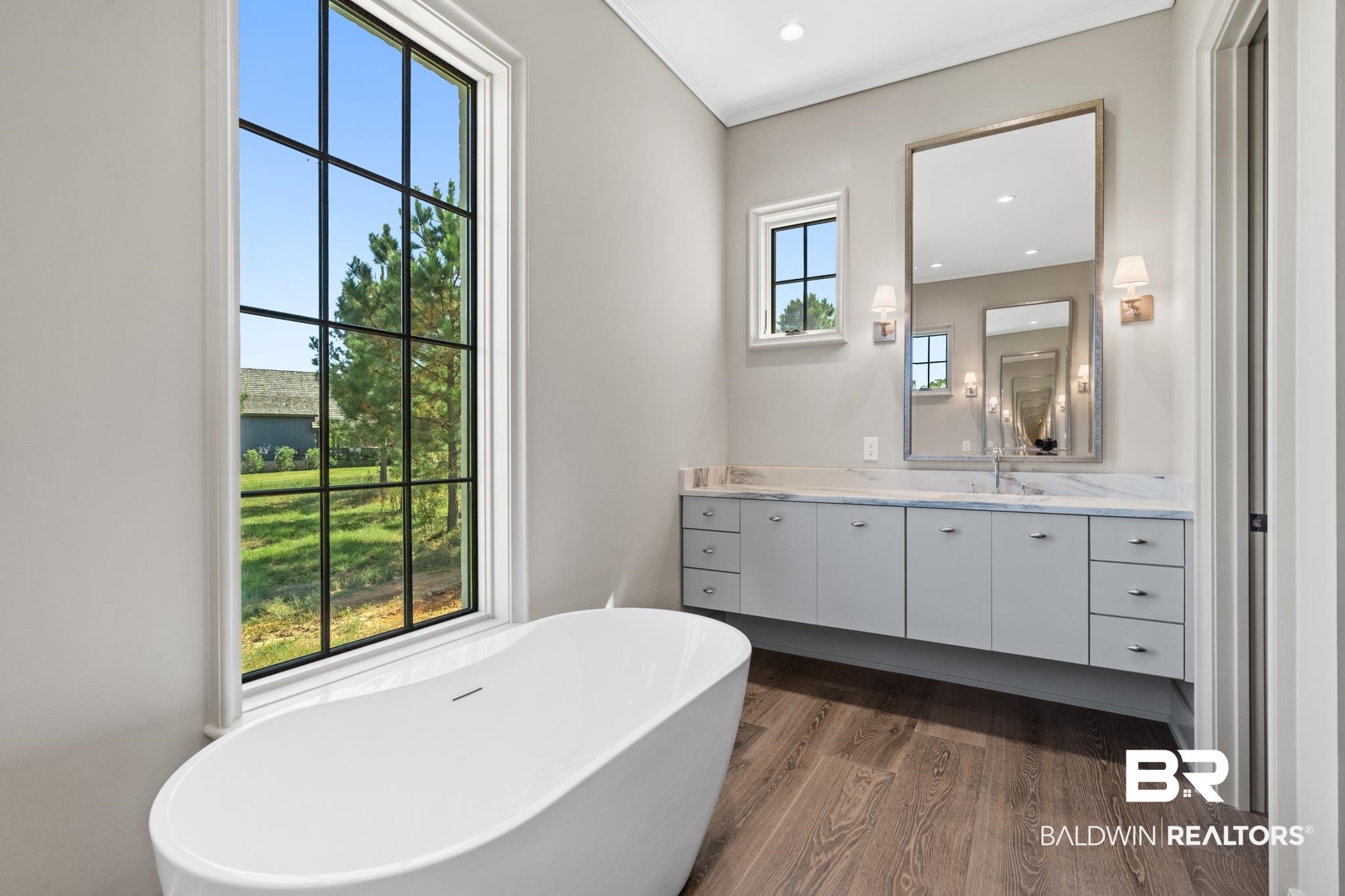 210 Castlands Court Fairhope, AL 36532 - Photo 25 of 50 Free Standing Oval Tub