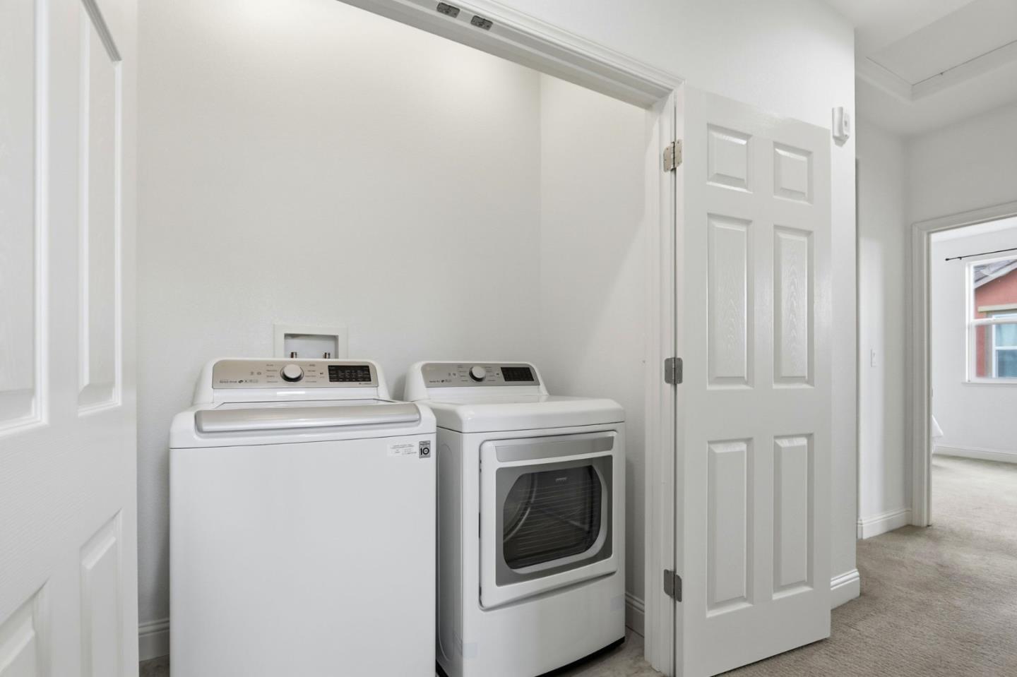 1550 Bleecker Street Milpitas, CA 95035 - Photo 23 of 35 a utility room with dryer and washer