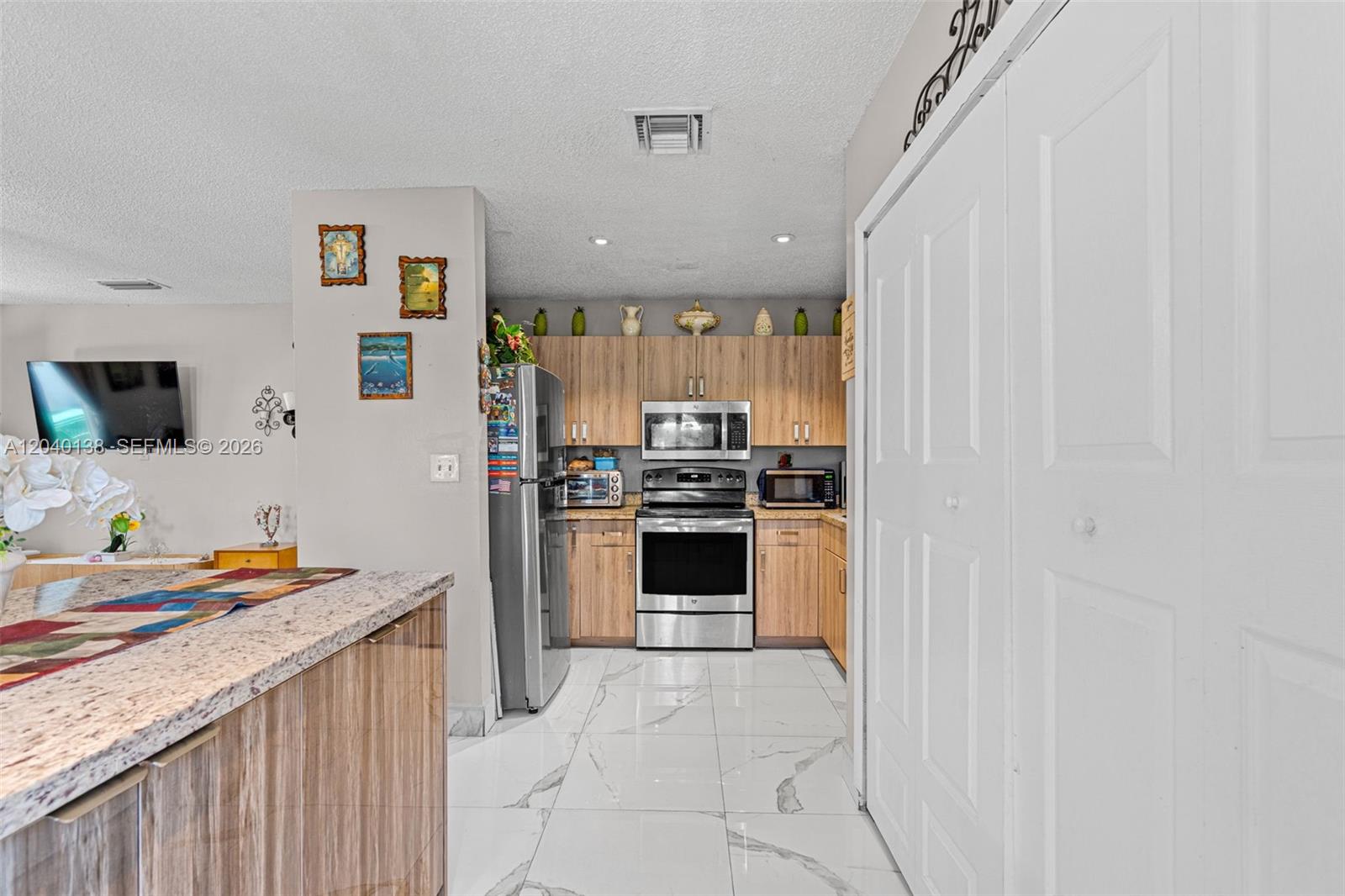 12243 Southwest 201st Terrace Miami, FL 33177 - Photo 17 of 42