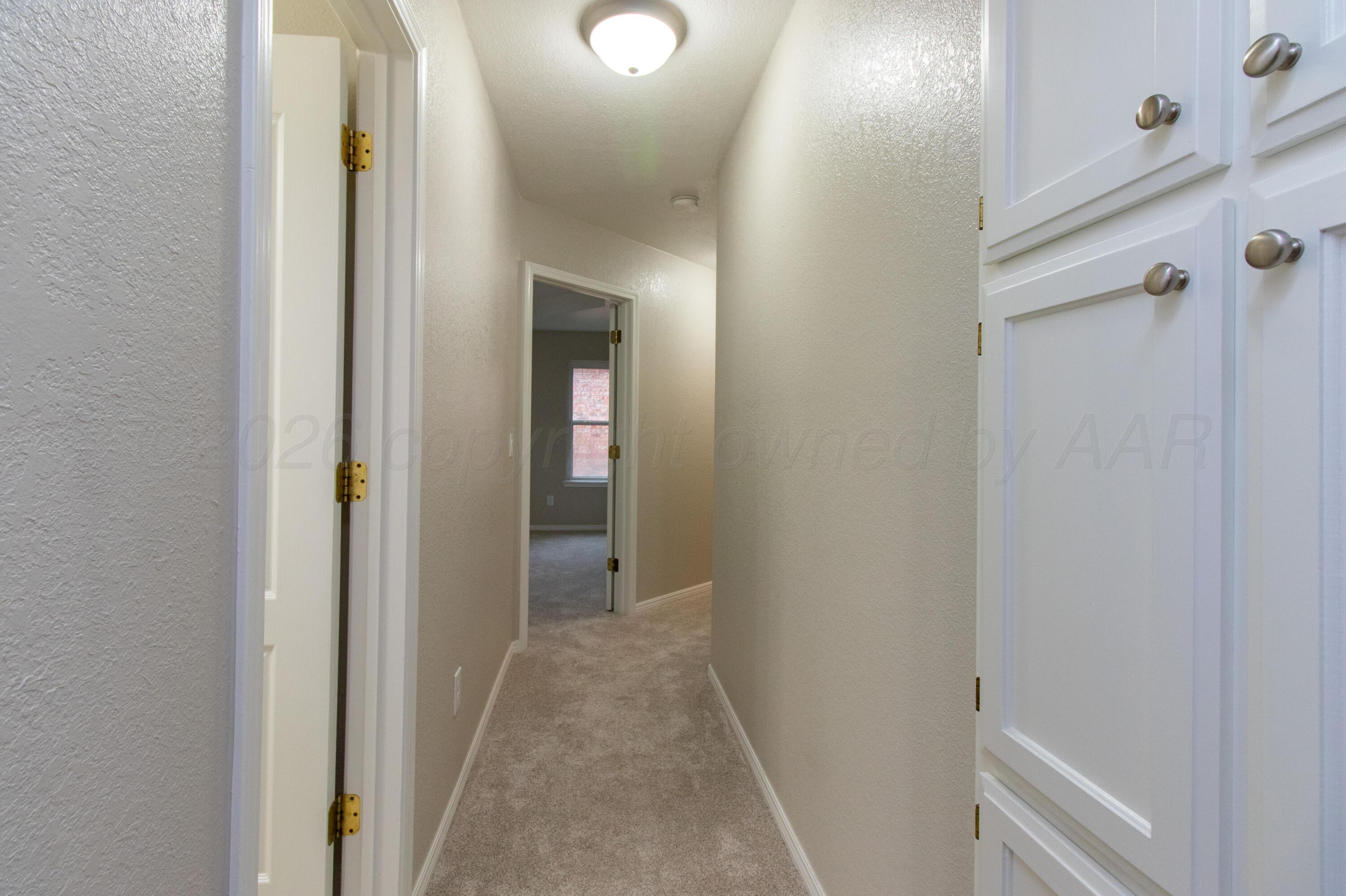 4211 Rondo Avenue Amarillo, TX 79110 - Photo 17 of 35 018