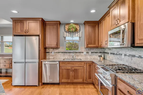 $515,000 | 3430 Northwest 34th Circle, Topeka, KS 66618