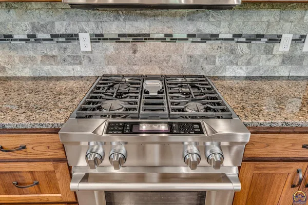 $515,000 | 3430 Northwest 34th Circle, Topeka, KS 66618