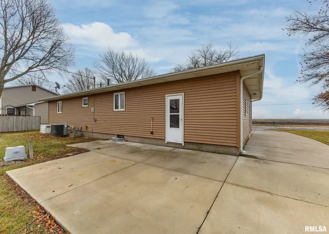 $175,000 | 2678 170th Avenue, Sherrard, IL 61281