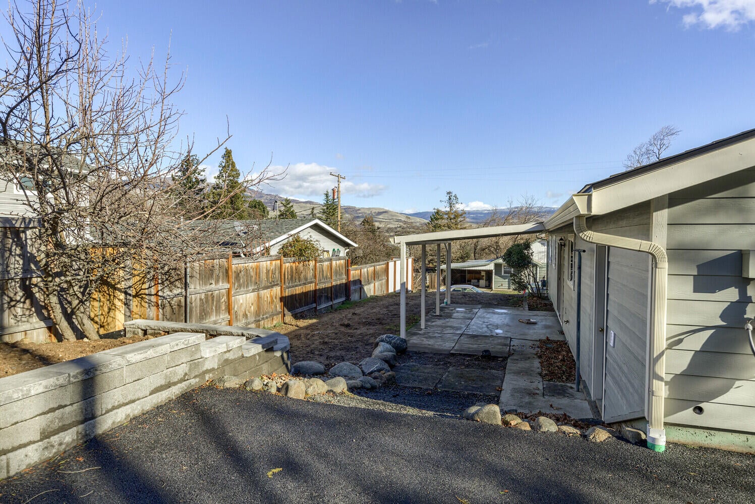 323 Maple Street Ashland, OR 97520 - Photo 5 of 28 05_MS_5_mls