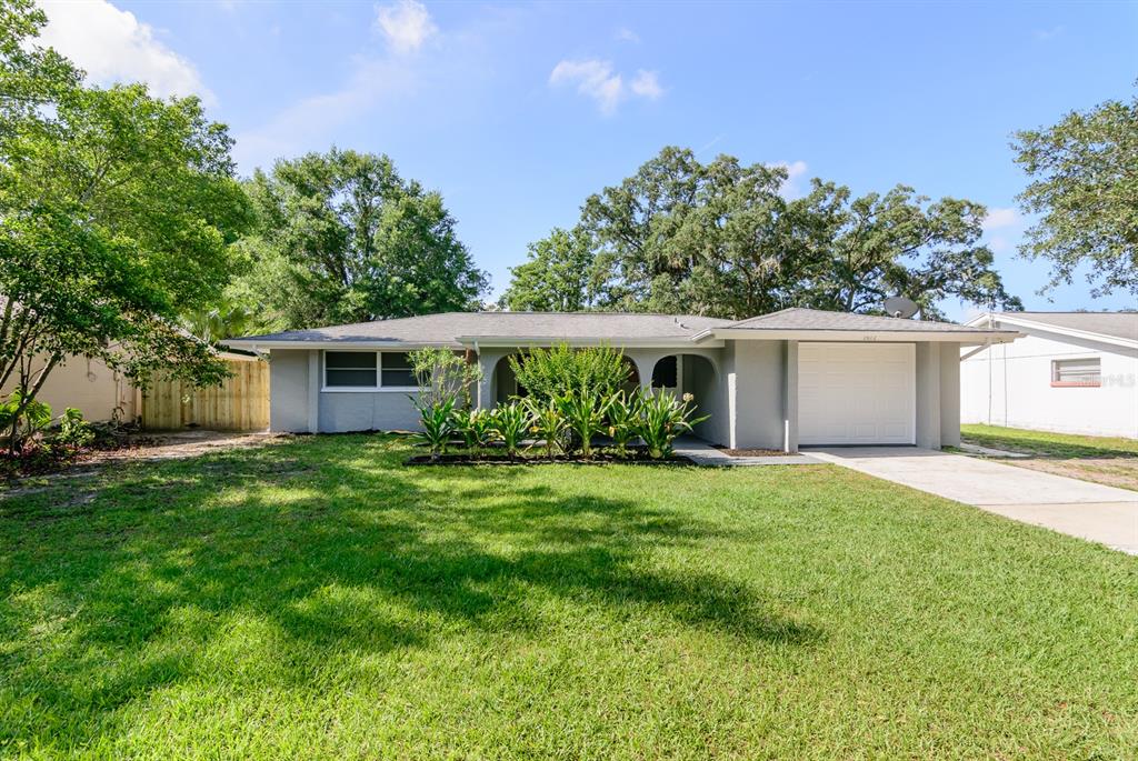 Welcome Home! 7612 Raintree Dr. New Port Richey, FL. 34653!