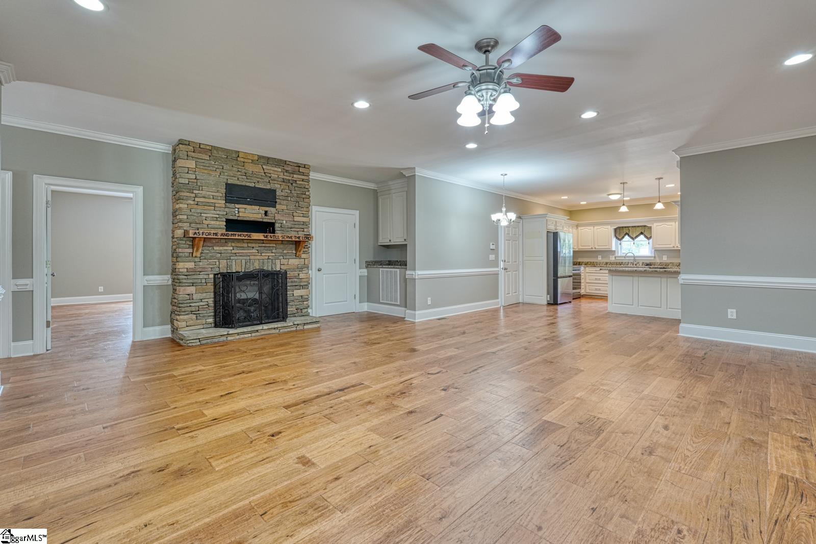 171 Fernbrook Circle Pacolet, SC 29372 - Photo 3 of 38