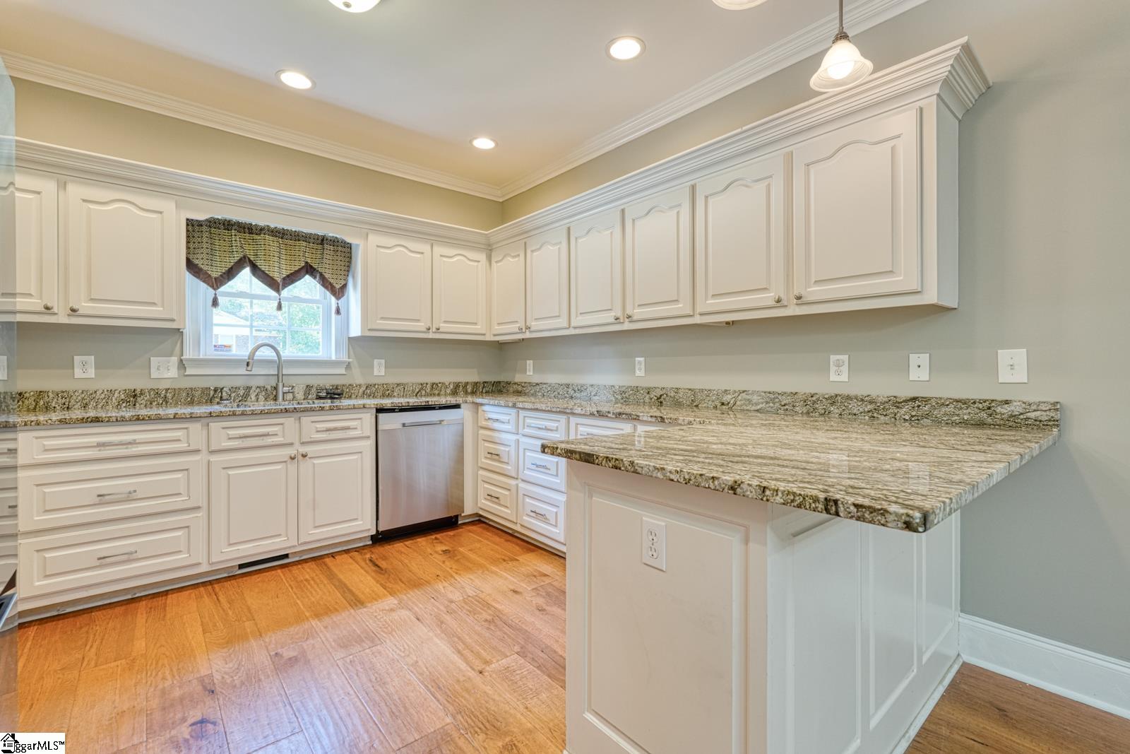 171 Fernbrook Circle Pacolet, SC 29372 - Photo 8 of 38