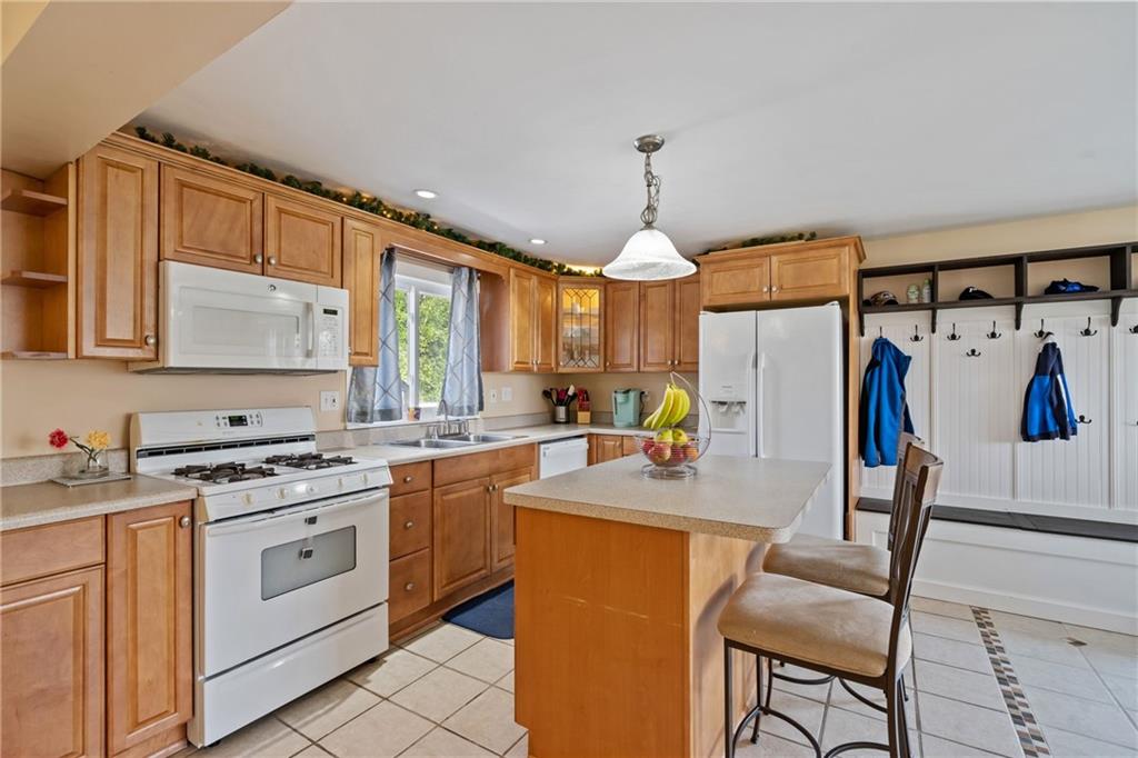 9115 Willoughby Road Pittsburgh, PA 15237 - Photo 7 of 24 Gallery Image 7