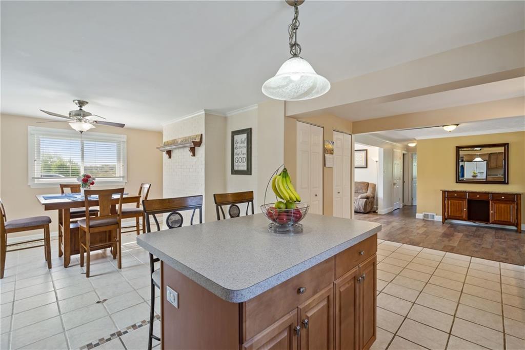 9115 Willoughby Road Pittsburgh, PA 15237 - Photo 8 of 24 Gallery Image 8