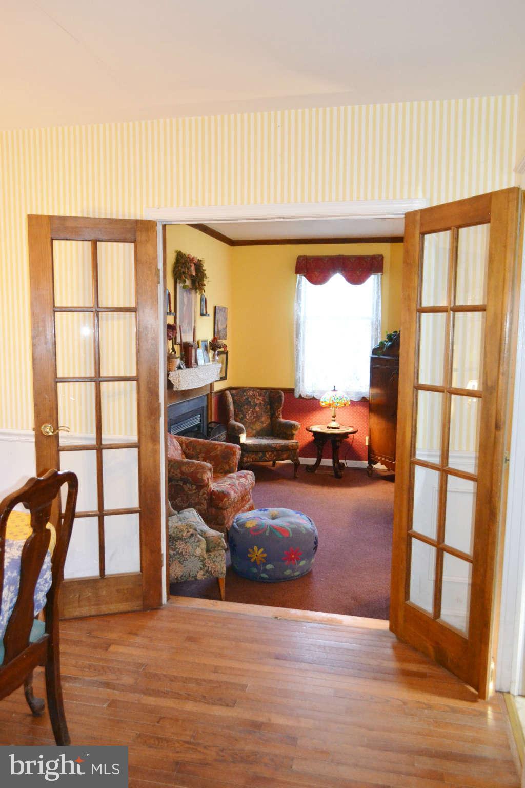 747 Anneslie Road Baltimore, MD 21212 - Photo 14 of 29 Classic wood doors, not plastic inserts!!
