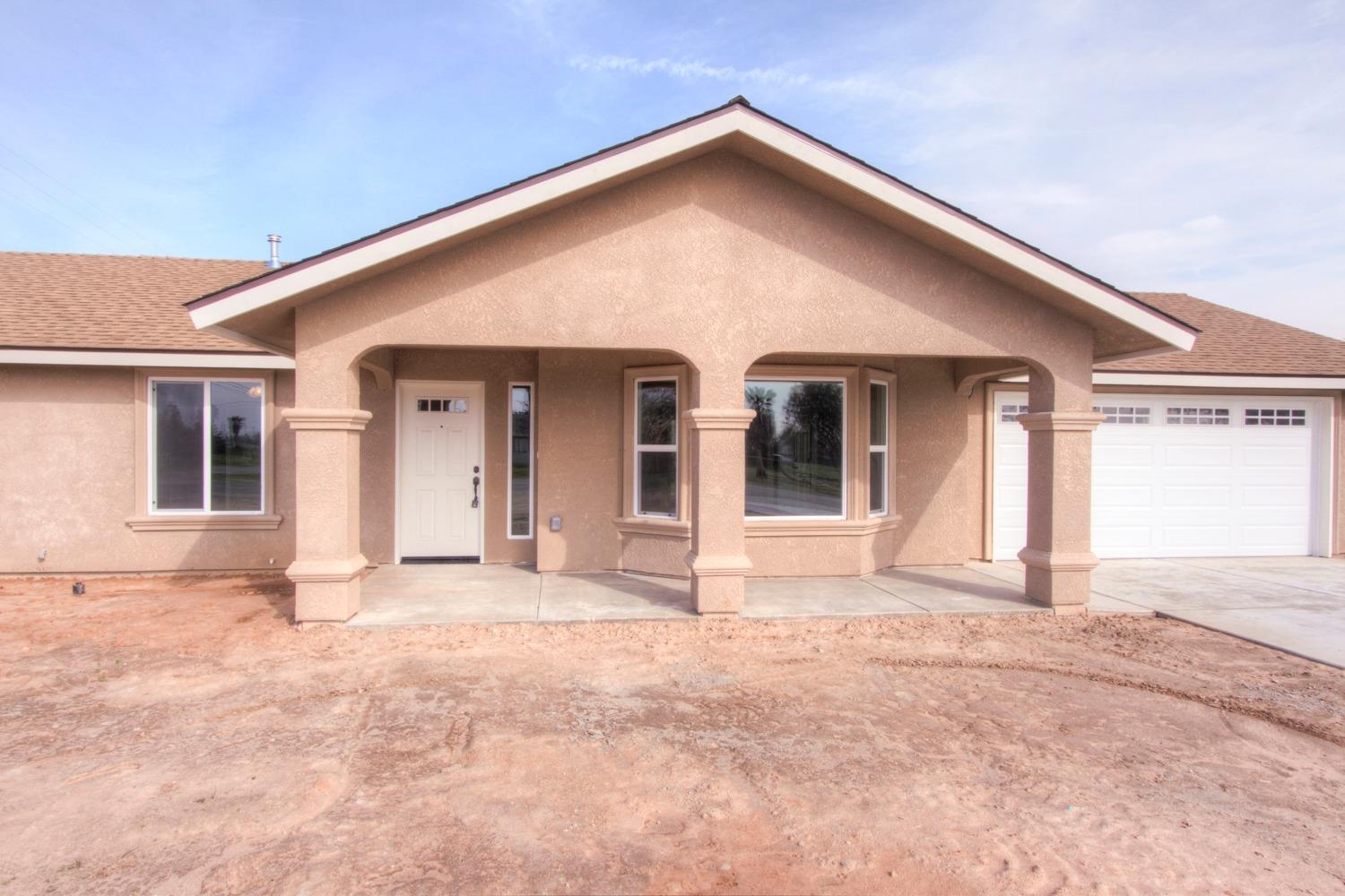 19730 Oakhill Road Madera, CA 93638 - Photo 2 of 28 Gallery Image 2