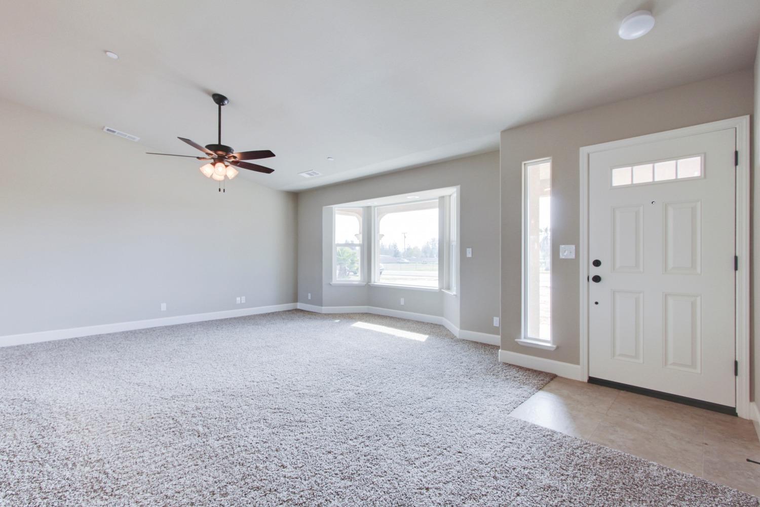 19730 Oakhill Road Madera, CA 93638 - Photo 3 of 28 Gallery Image 3