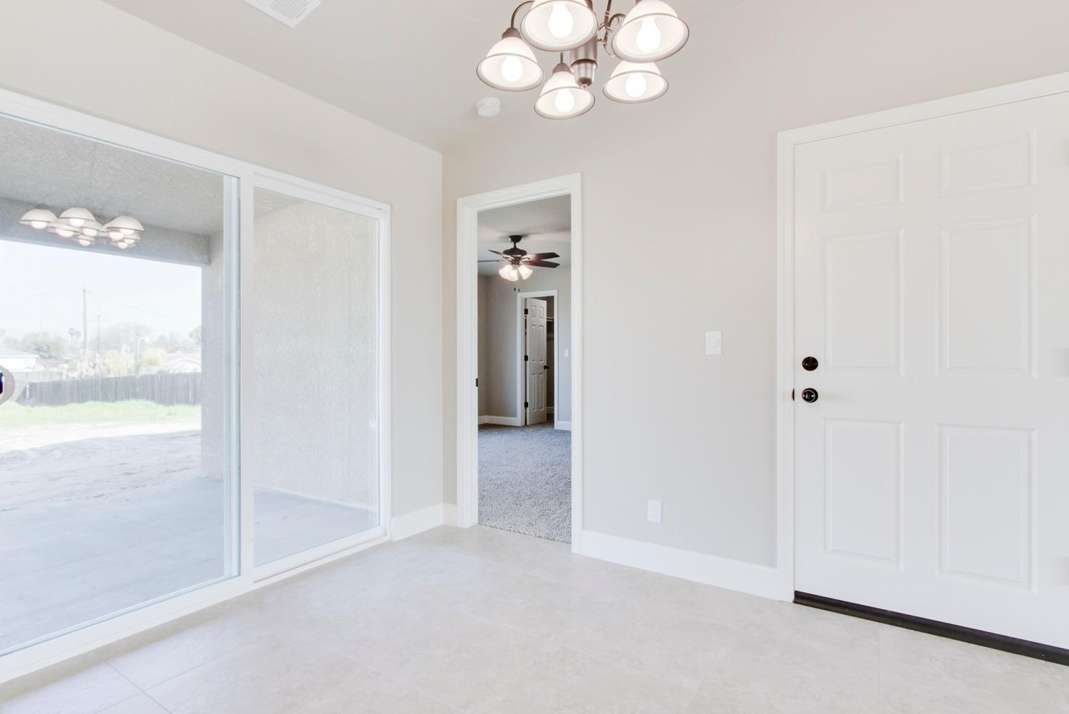 19730 Oakhill Road Madera, CA 93638 - Photo 9 of 28 Gallery Image 9