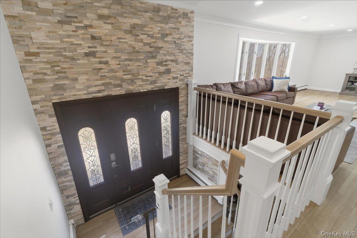 263 Oyster Bay Road Mill Neck, NY 11765 - Photo 12 of 42