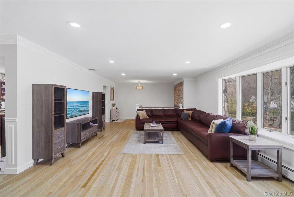 263 Oyster Bay Road Mill Neck, NY 11765 - Photo 13 of 42