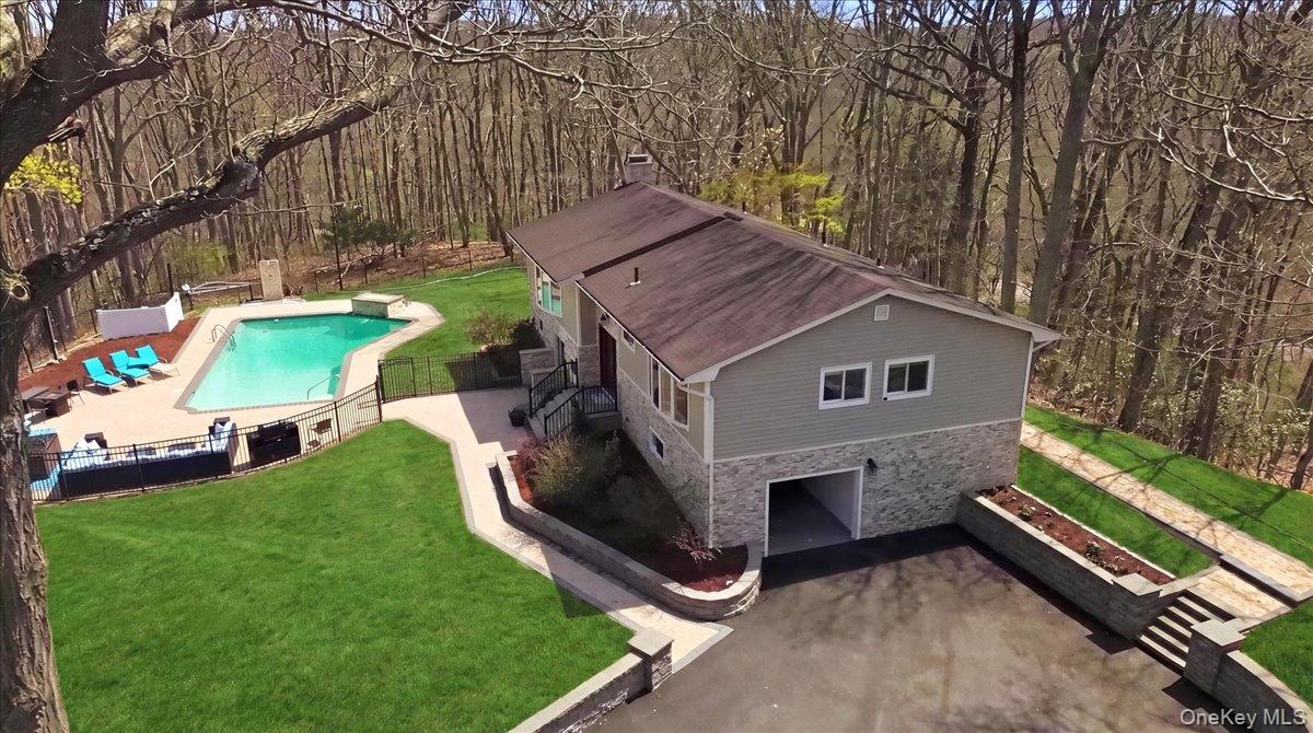 263 Oyster Bay Road Mill Neck, NY 11765 - Photo 20 of 42