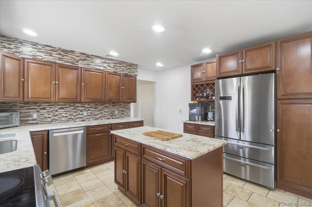 263 Oyster Bay Road Mill Neck, NY 11765 - Photo 21 of 42