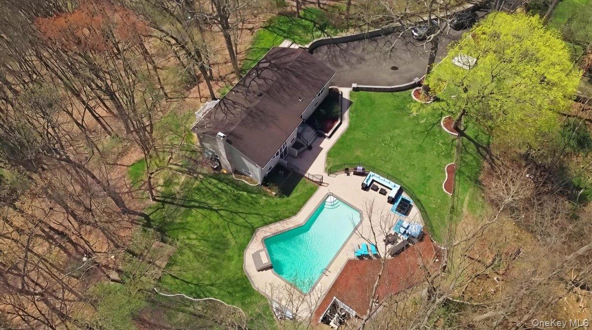 263 Oyster Bay Road Mill Neck, NY 11765 - Photo 38 of 42