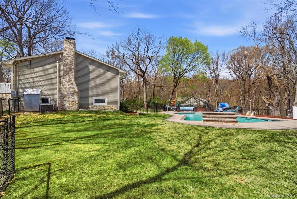 263 Oyster Bay Road Mill Neck, NY 11765 - Photo 9 of 42