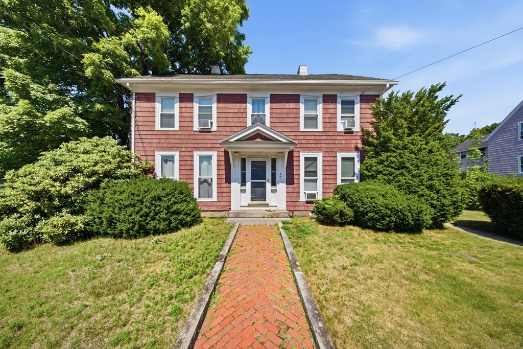 42 South Main Street Uxbridge, MA 01569 - Photo 1 of 41