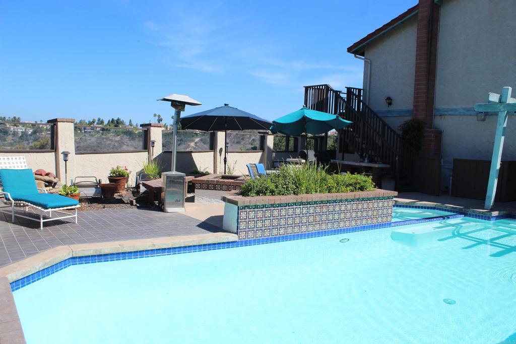 1349 Ridgeview Way Bonita, CA 91902 - Photo 5 of 17