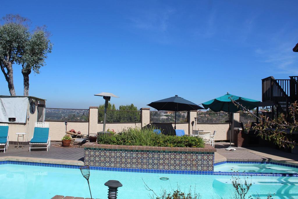 1349 Ridgeview Way Bonita, CA 91902 - Photo 6 of 17