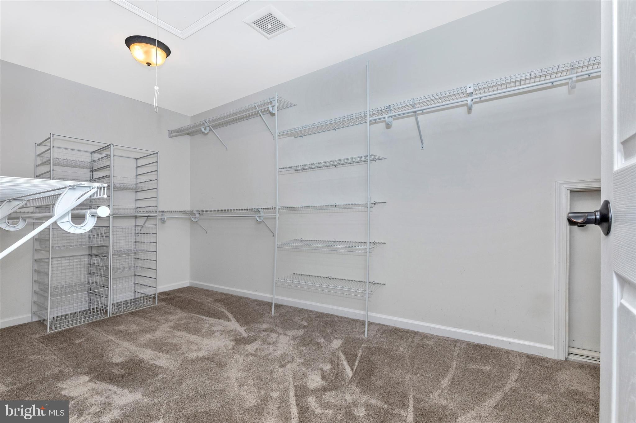 290 Krug Road Gettysburg, PA 17325 - Photo 35 of 73 Humongous walk-in closet