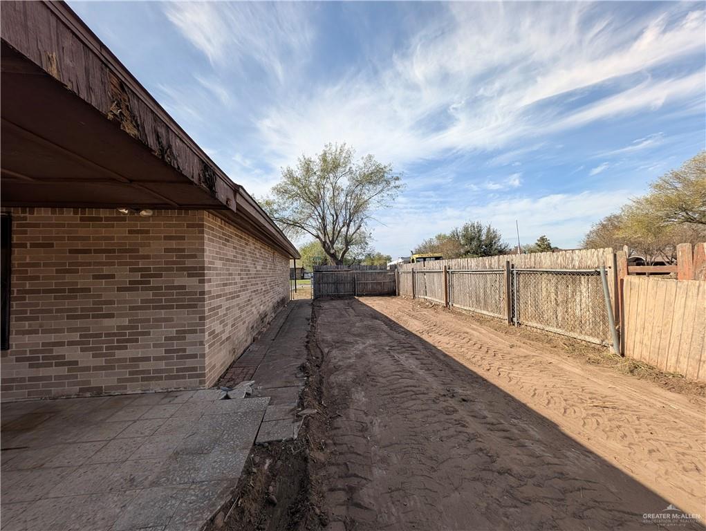 2012 Spring Glenn Avenue Mission, TX 78572 - Photo 16 of 20 a view of a backyard