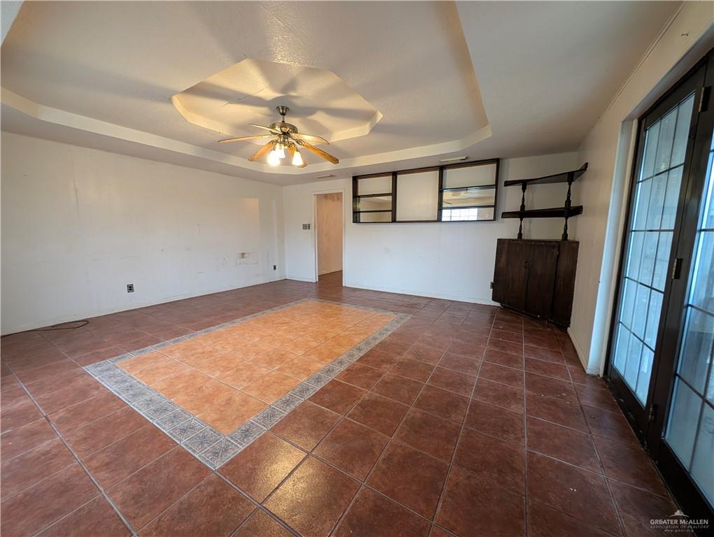 2012 Spring Glenn Avenue Mission, TX 78572 - Photo 5 of 20 a view of an empty room with a window