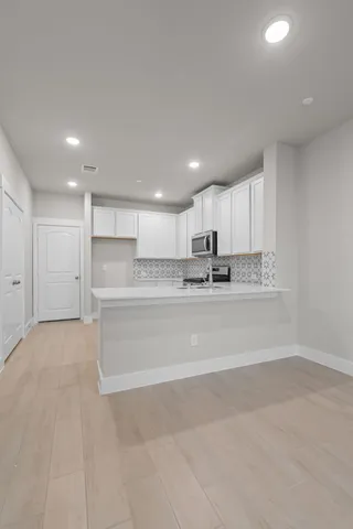 $239,990 | 2766 Mariposa Crk Drive, Unit 3, Rosharon, TX 77583