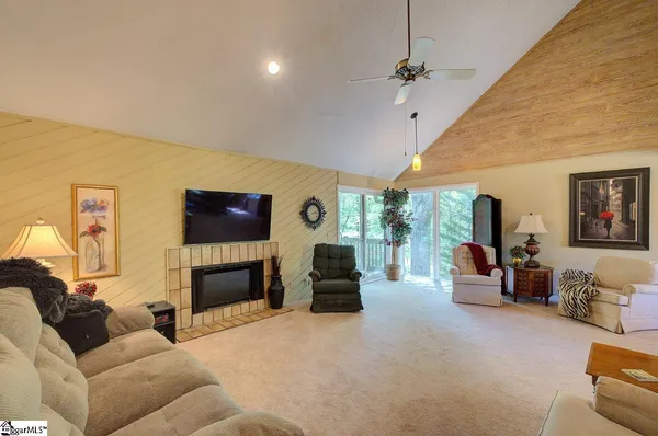 $285,000 | 32 Creekside Way, Greenville, SC 29609