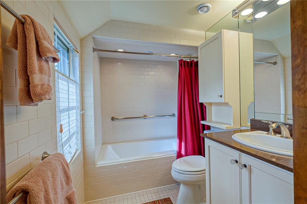 808 West Waldheim Road Fox Chapel, PA 15215 - Photo 22 of 25 Gallery Image 22