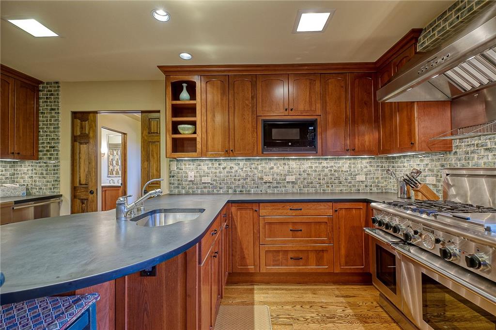 Gallery Image 6