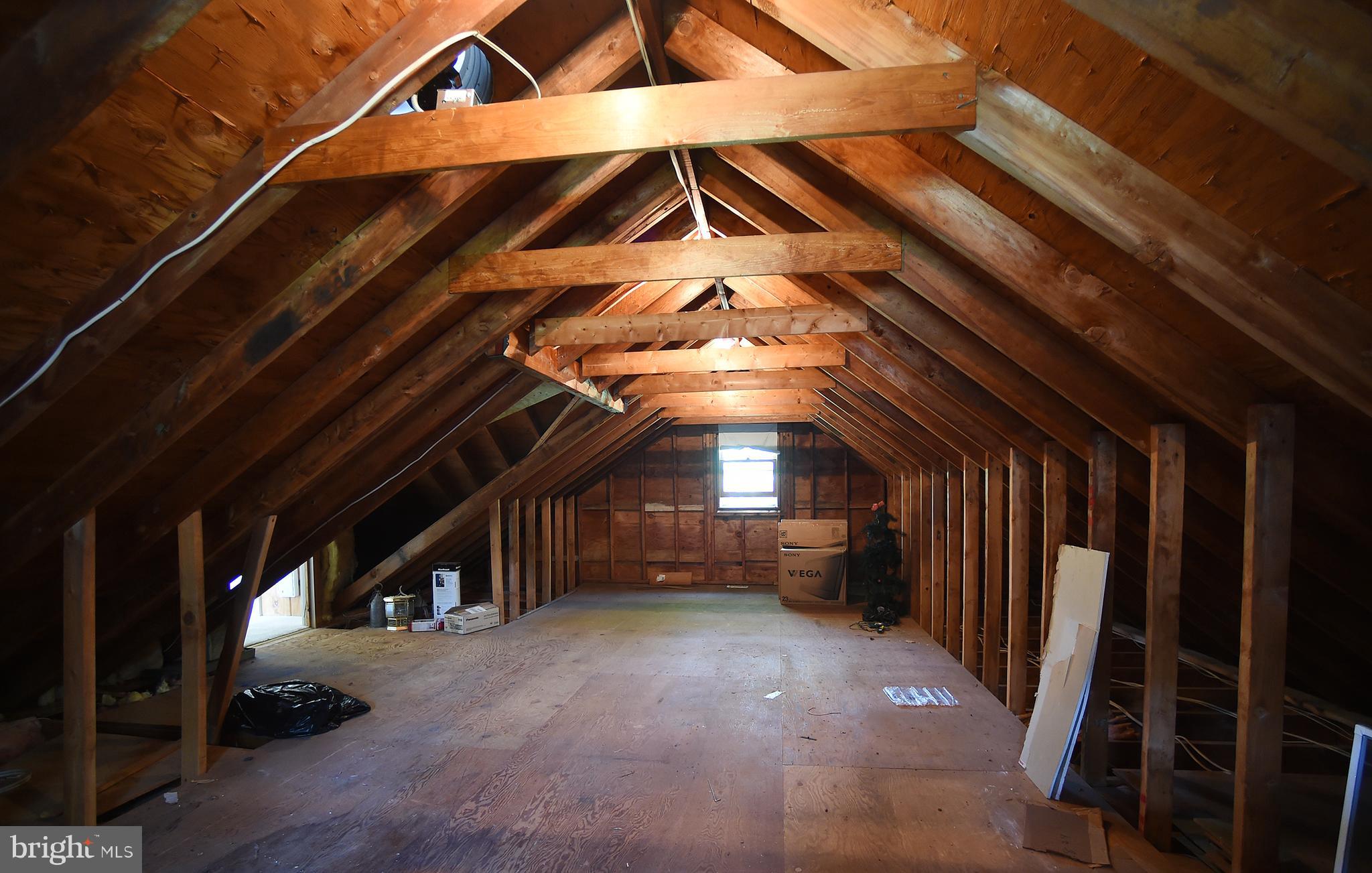 304 Georgetown Road Columbus, NJ 08022 - Photo 29 of 35 Bonus room off of fourth bedroom