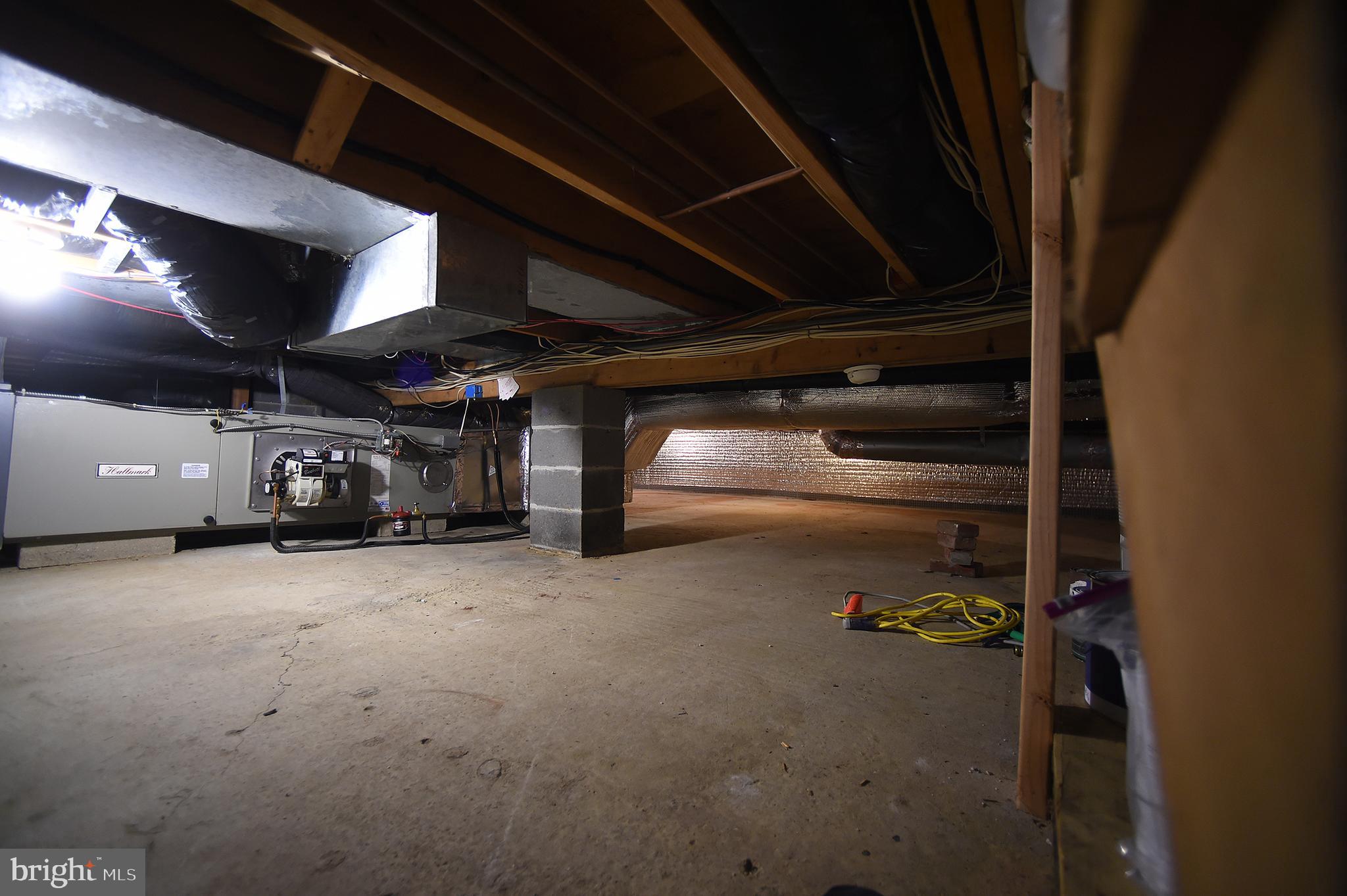 304 Georgetown Road Columbus, NJ 08022 - Photo 35 of 35 dry crawlspace
