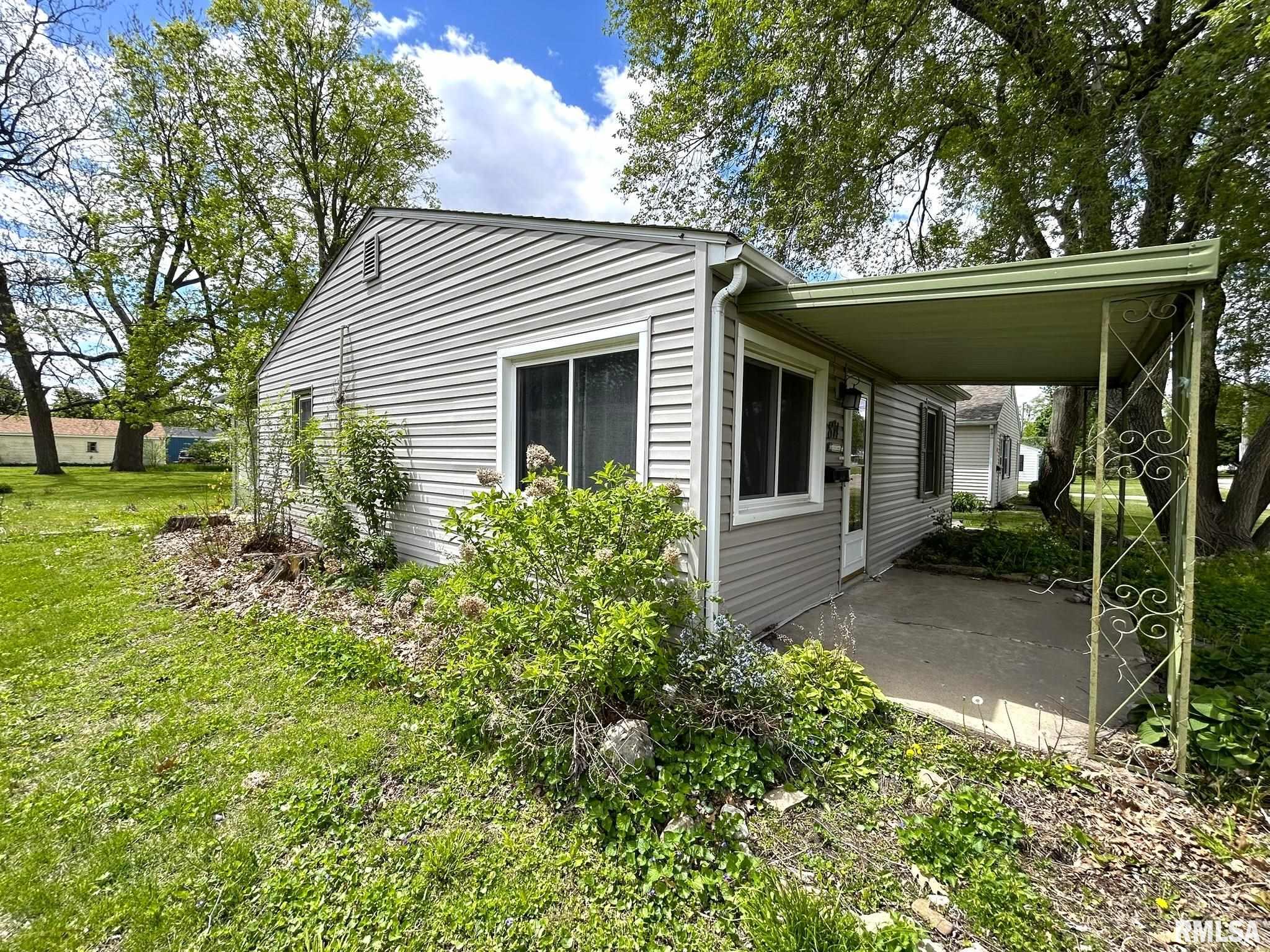 874 Frank Street Galesburg, IL 61401 - Photo 8 of 21