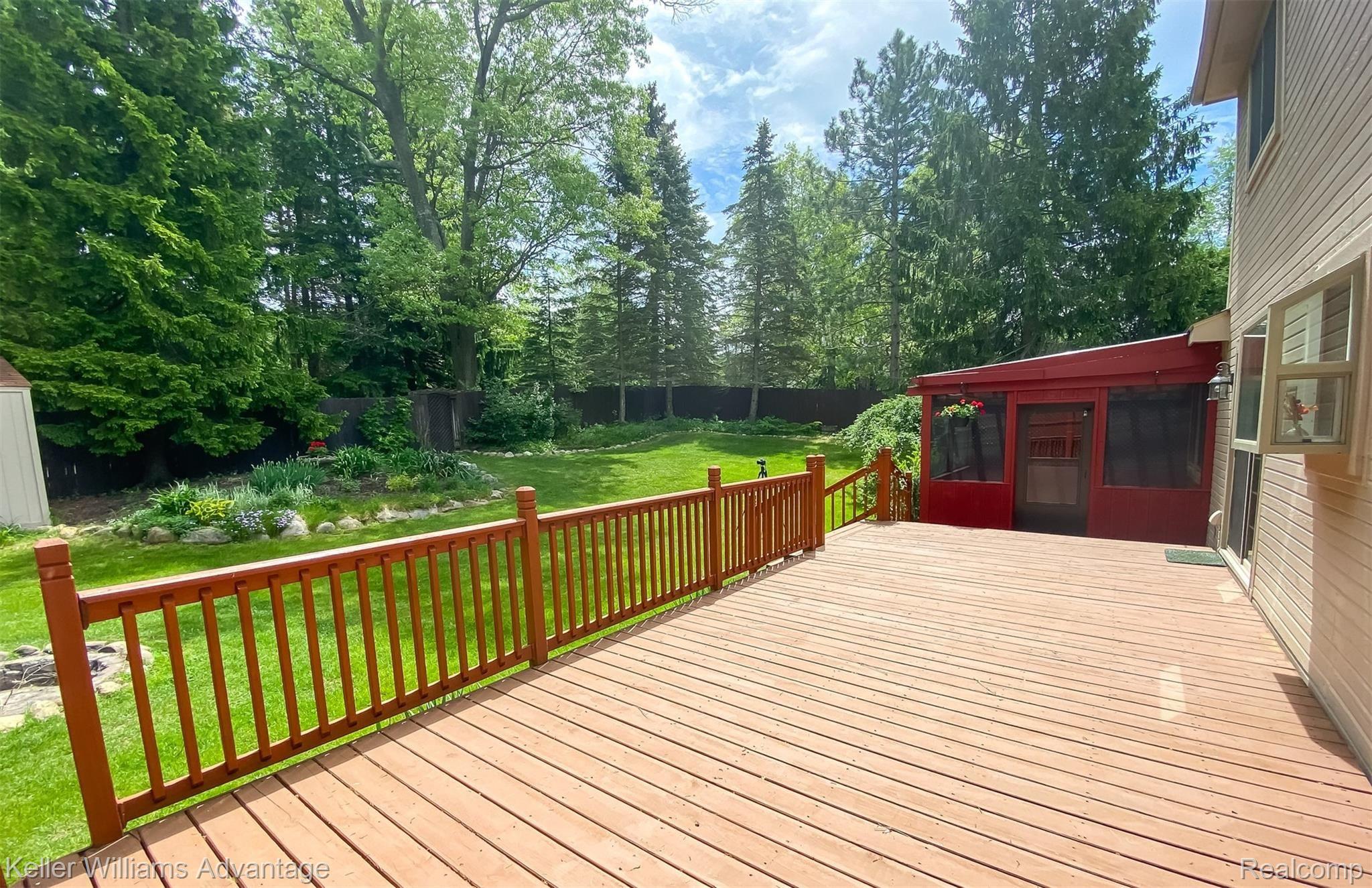 9232 Evee Road Clarkston, MI 48348 - Photo 43 of 46 EveeRd_9232_Back_07.jpg