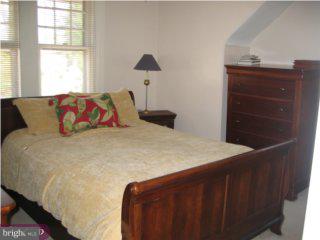 1272 Manor Road Havertown, PA 19083 - Photo 5 of 6