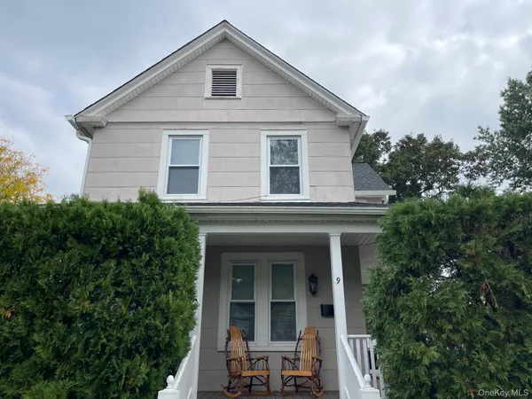 $2,800 | 9 North Maryland Avenue, Port Washington, NY 11050