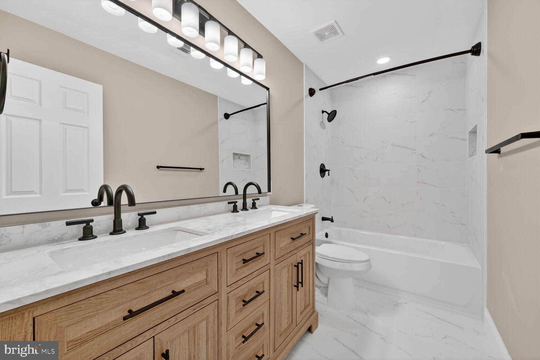 15621 Jamies Way Accokeek, MD 20607 - Photo 7 of 15 Full Bathroom