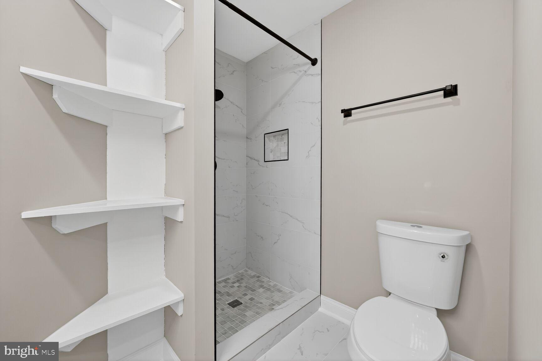 15621 Jamies Way Accokeek, MD 20607 - Photo 8 of 15 Ensuite Bathroom