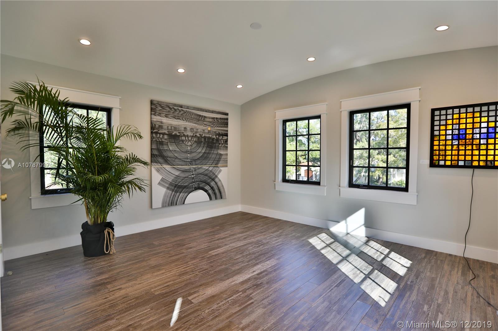 2516 Alhambra Circle Coral Gables, FL 33134 - Photo 15 of 30