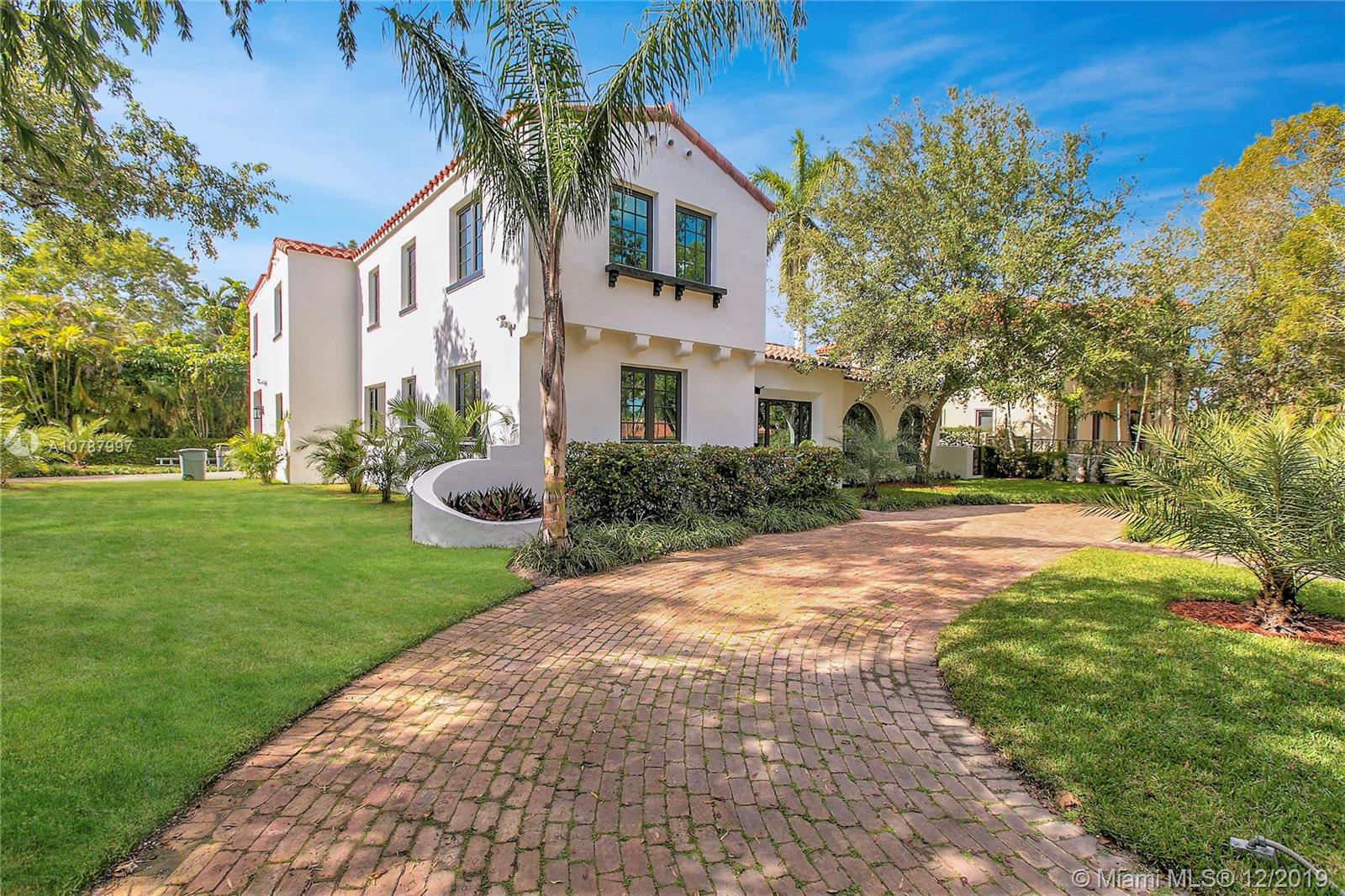 2516 Alhambra Circle Coral Gables, FL 33134 - Photo 24 of 30