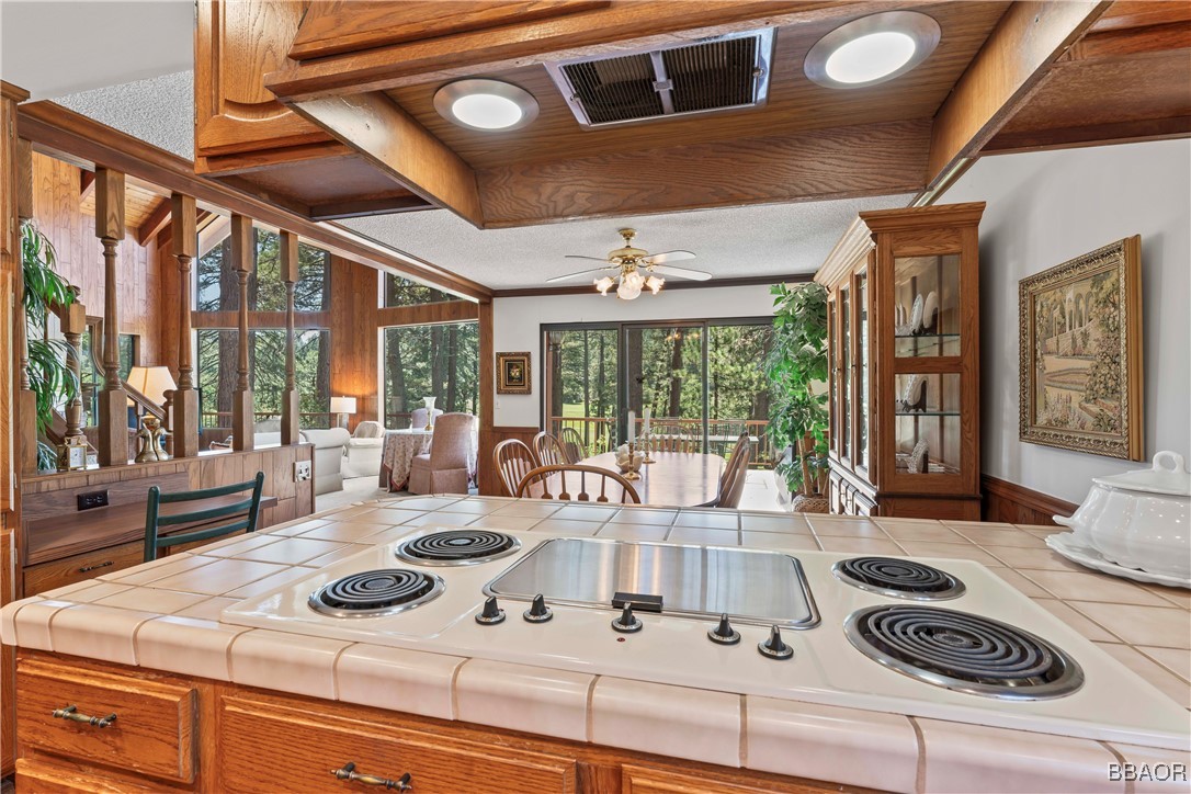 524 Golf Course Road Lake Arrowhead, CA 92352 - Photo 18 of 50