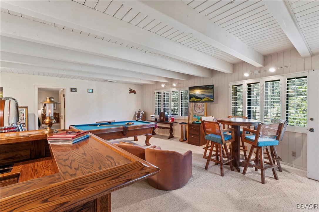 524 Golf Course Road Lake Arrowhead, CA 92352 - Photo 44 of 50 a outdoor space with furniture and lots of tables