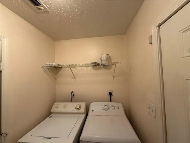 $1,400 | 3708 Shangri-La Drive, Chalmette, LA 70043