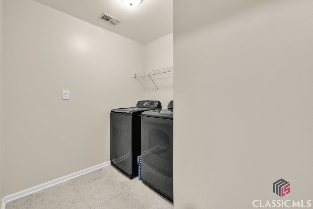 1102 Blackstone Way Atlanta, GA 30339 - Photo 36 of 43 Large Laundry Room