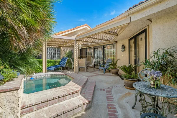 $609,900 | 9 Acapulco Drive, Palm Desert, CA 92260