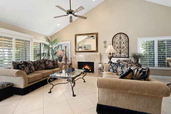 $609,900 | 9 Acapulco Drive, Palm Desert, CA 92260