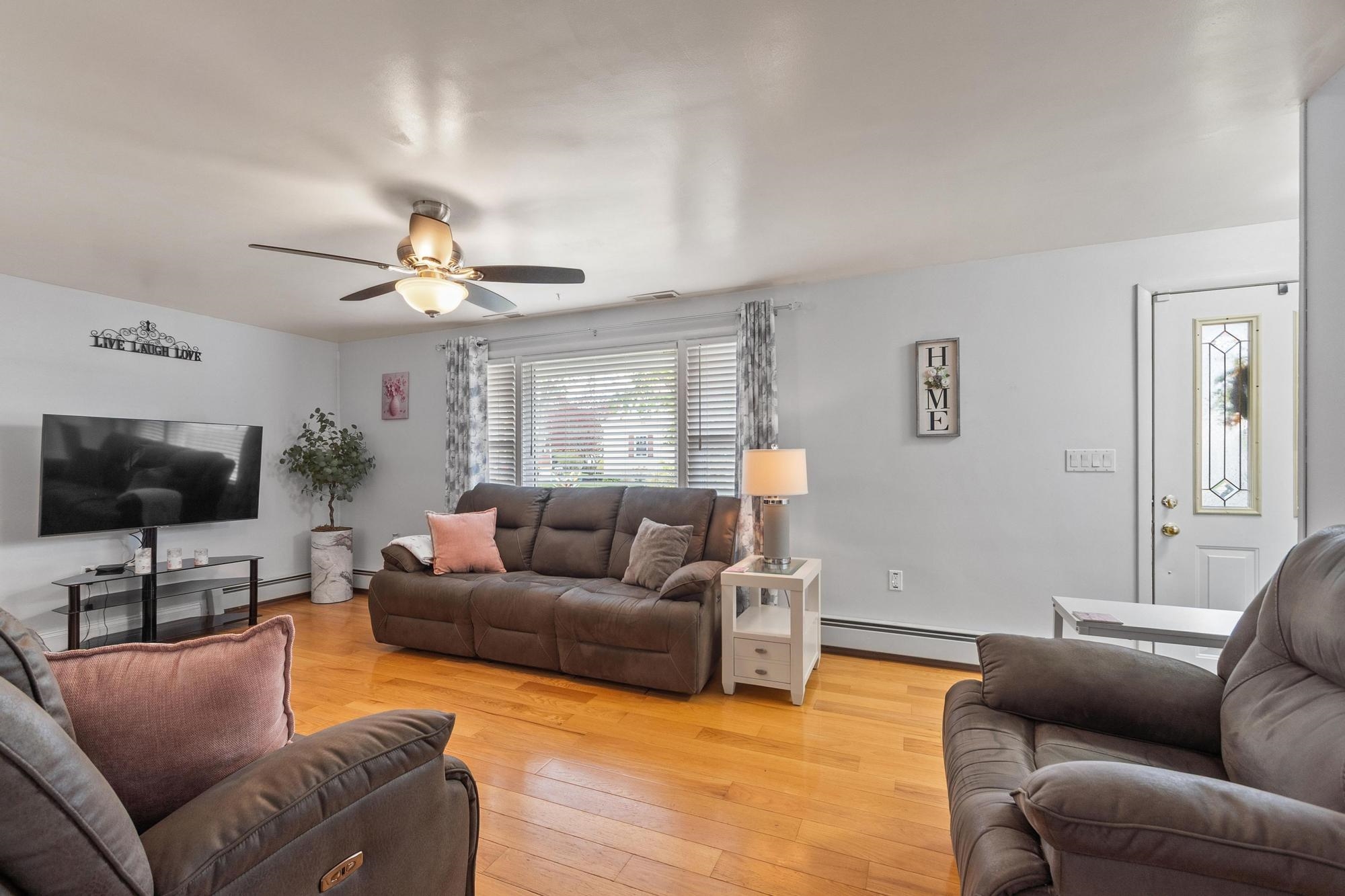 370 Reed Street Manchester, NH 03102 - Photo 10 of 37 Gallery Image 10